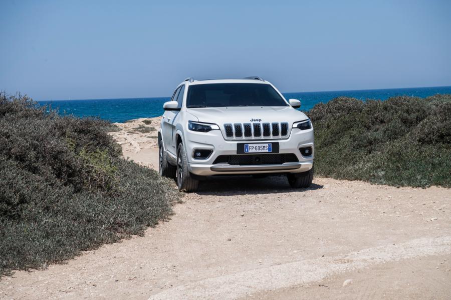  Jeep Cherokee Overland (KL) 2018 года  (WW) (фото 11 из 58)